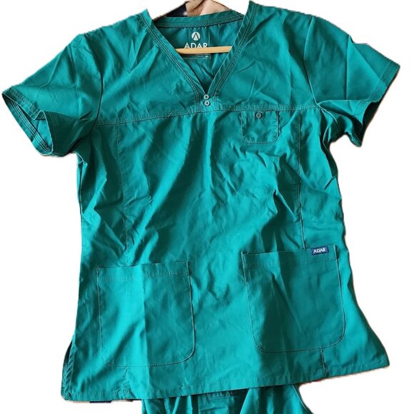 Scrub Set for Women - Curved V-Neck Scrub Top & Tapered Drawstring - Picture 1 of 5